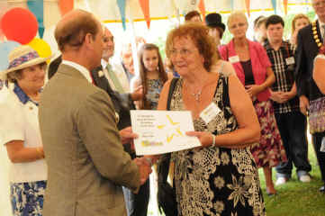 Mary Kite receiving her certificate